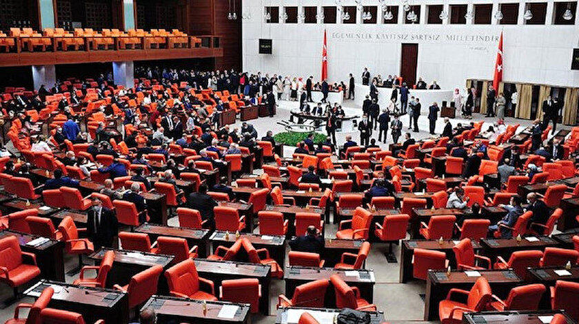 Turkish daily slams opposition efforts to change political system