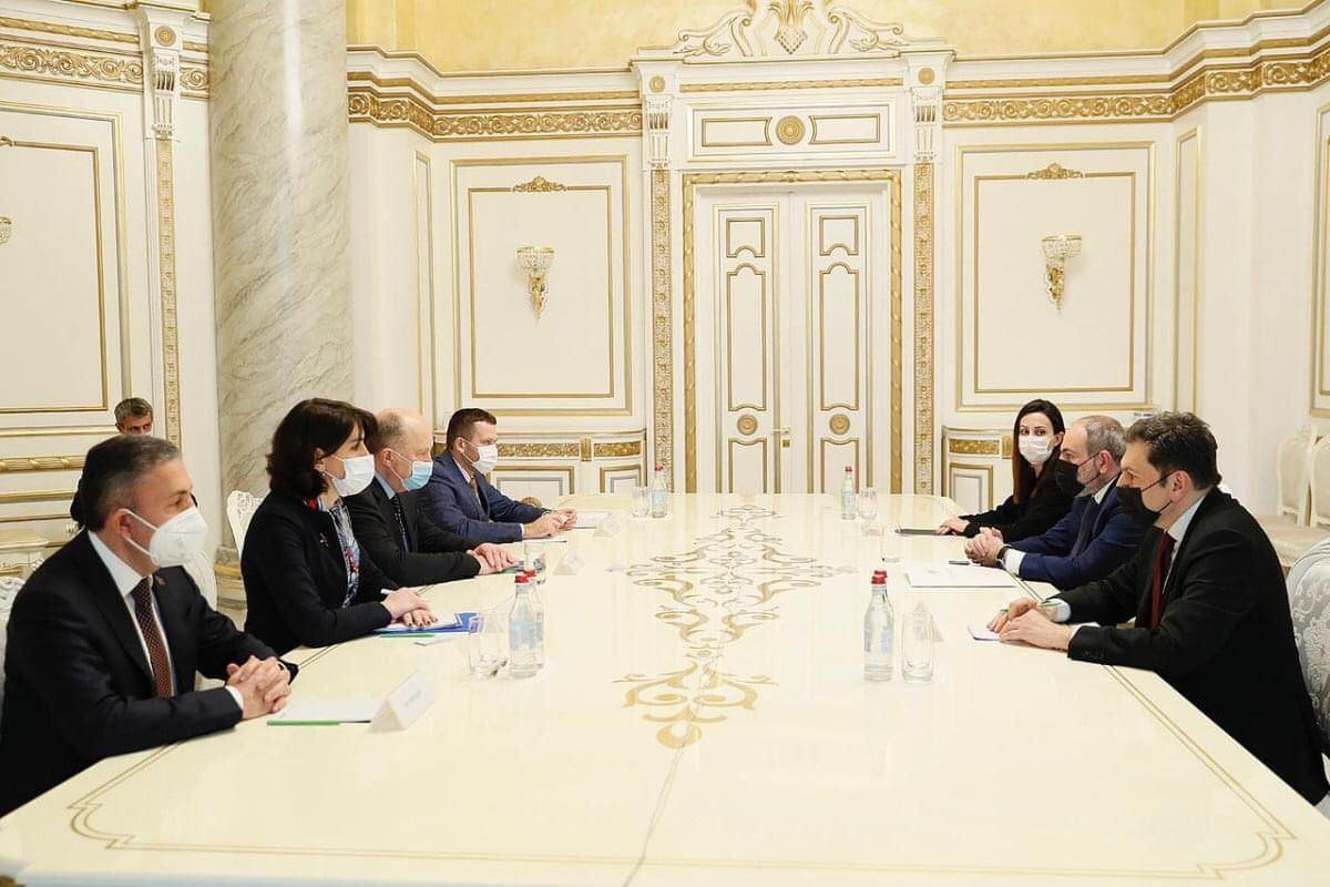 Azerbaijani MPs received by Armenian PM