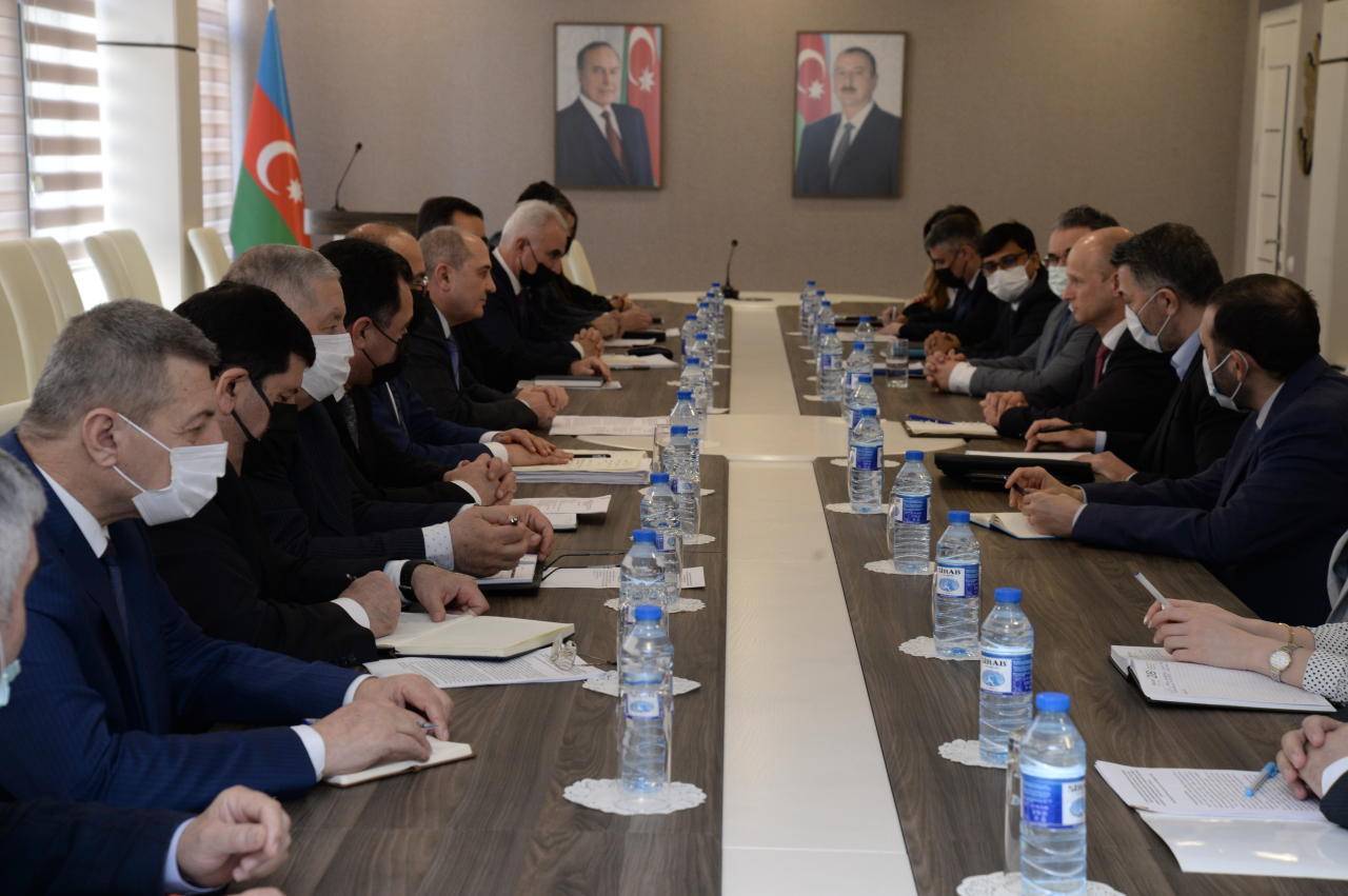 Azerbaijan, UNICEF ink accord on multiple indicator cluster surveys [PHOTO]