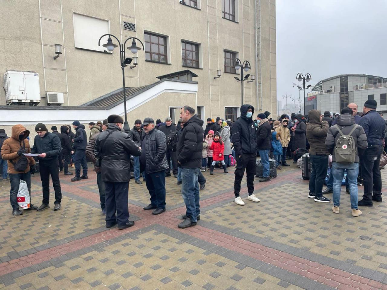 Some 3,000 Azerbaijanis evacuated from Ukraine to Moldova [PHOTO]