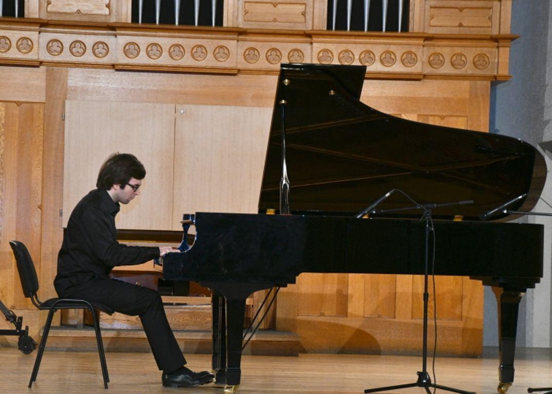 Wonderful piano music sounds in Baku [PHOTO] - Gallery Image