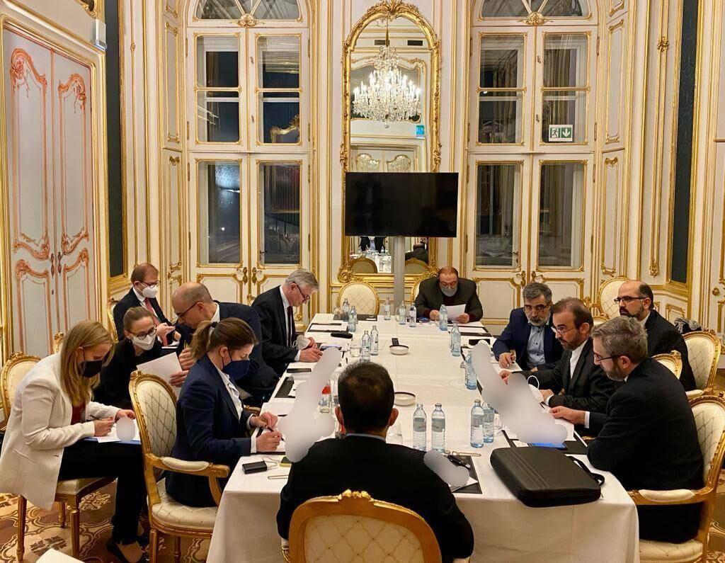 Intensive talks of Iranian delegation continue in Vienna
