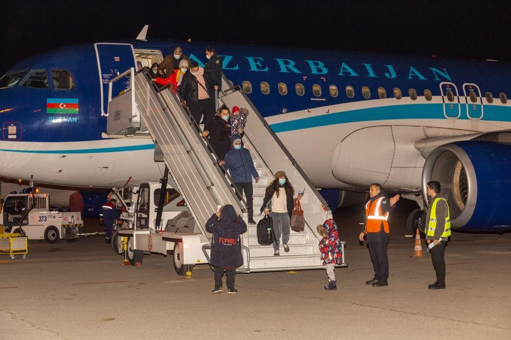 Azerbaijan evacuates 7,696 citizens since Ukraine hostilities [PHOTO]