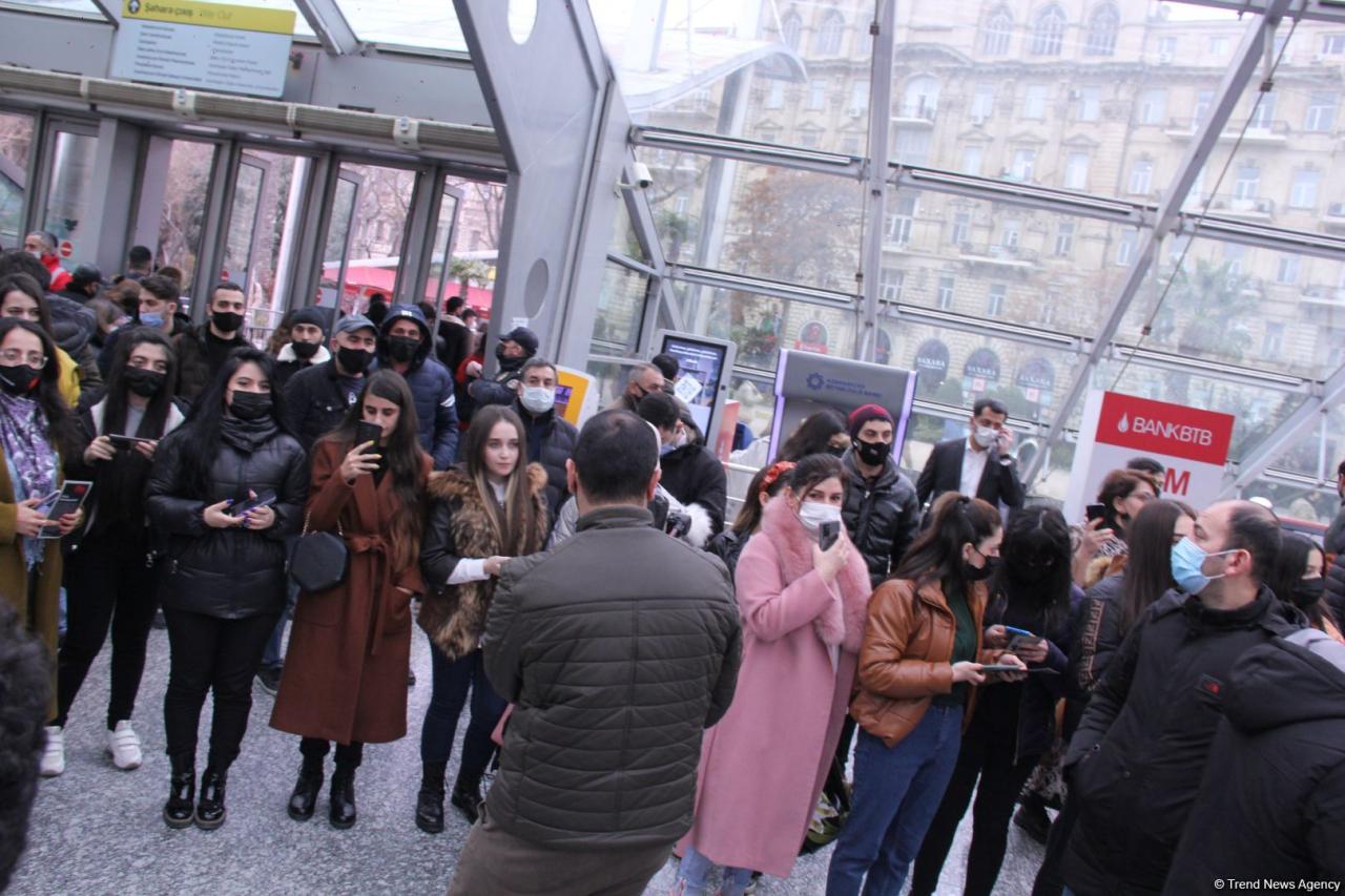 Colorful flash mob held in Baku Metro [PHOTO/VIDEO] - Gallery Image