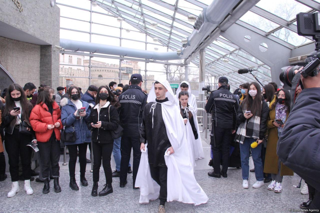 Colorful flash mob held in Baku Metro [PHOTO/VIDEO] - Gallery Image