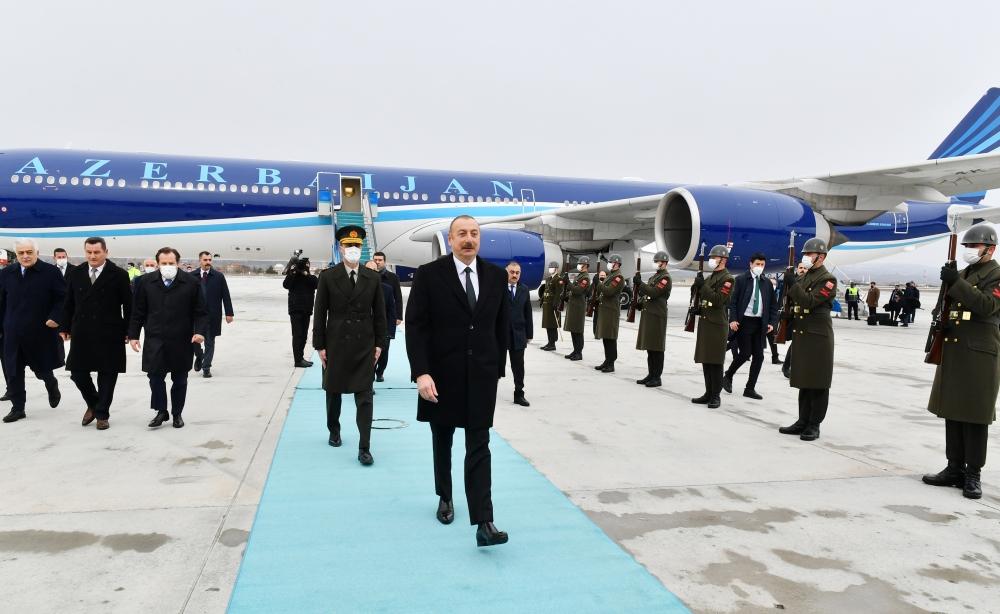 President Aliyev arrives in Turkey for working visit [PHOTO]