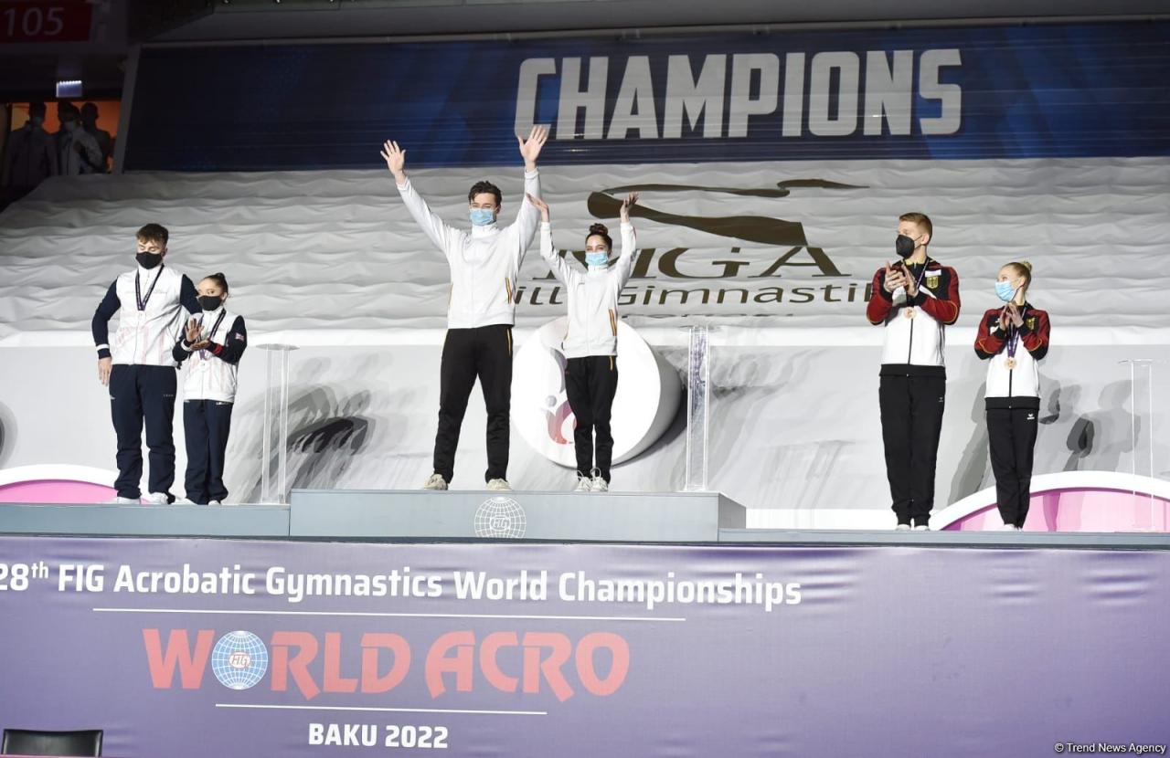 Awards ceremony among mixed pairs, women's and men's groups held at 28th FIG Acrobatic Gymnastics World Championships in Baku [PHOTO] - Gallery Image