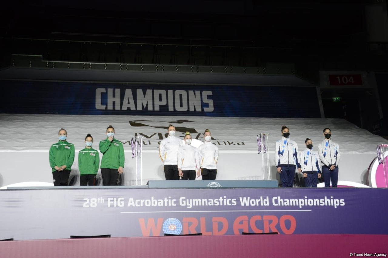 Awarding ceremony of winners among mixed doubles, women's and men's groups takes place [PHOTO]