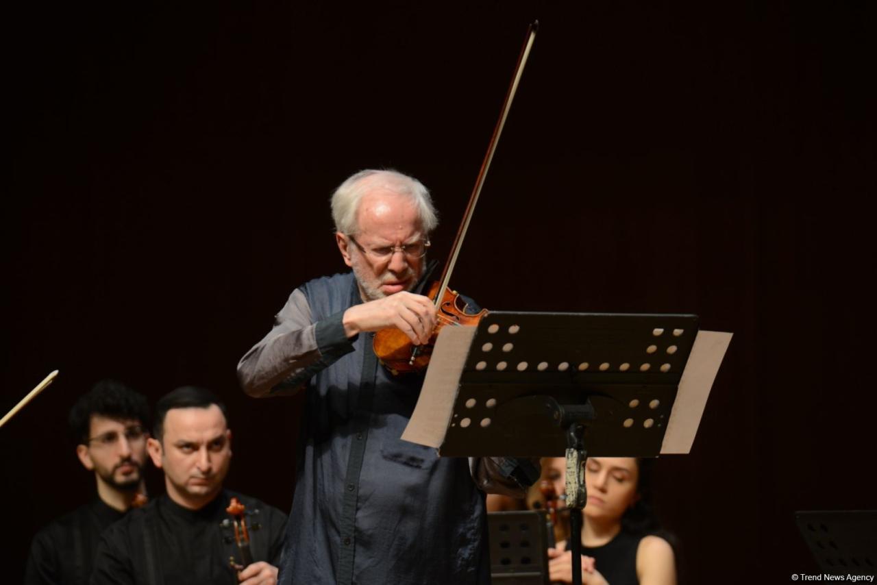 World-famous violinist marks his birthday in Baku [PHOTO]