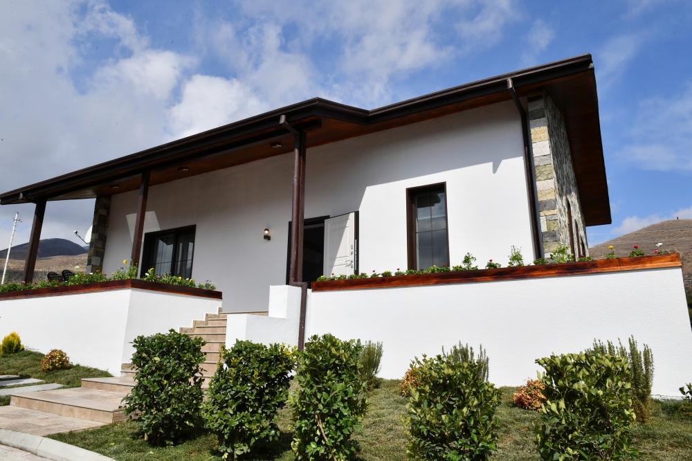 Slider Image 1