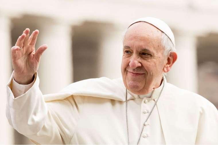 Zelensky invites Pope Francis to visit Ukraine