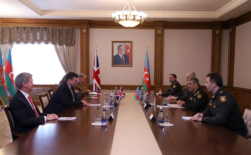 Azerbaijan, UK eye military cooperation