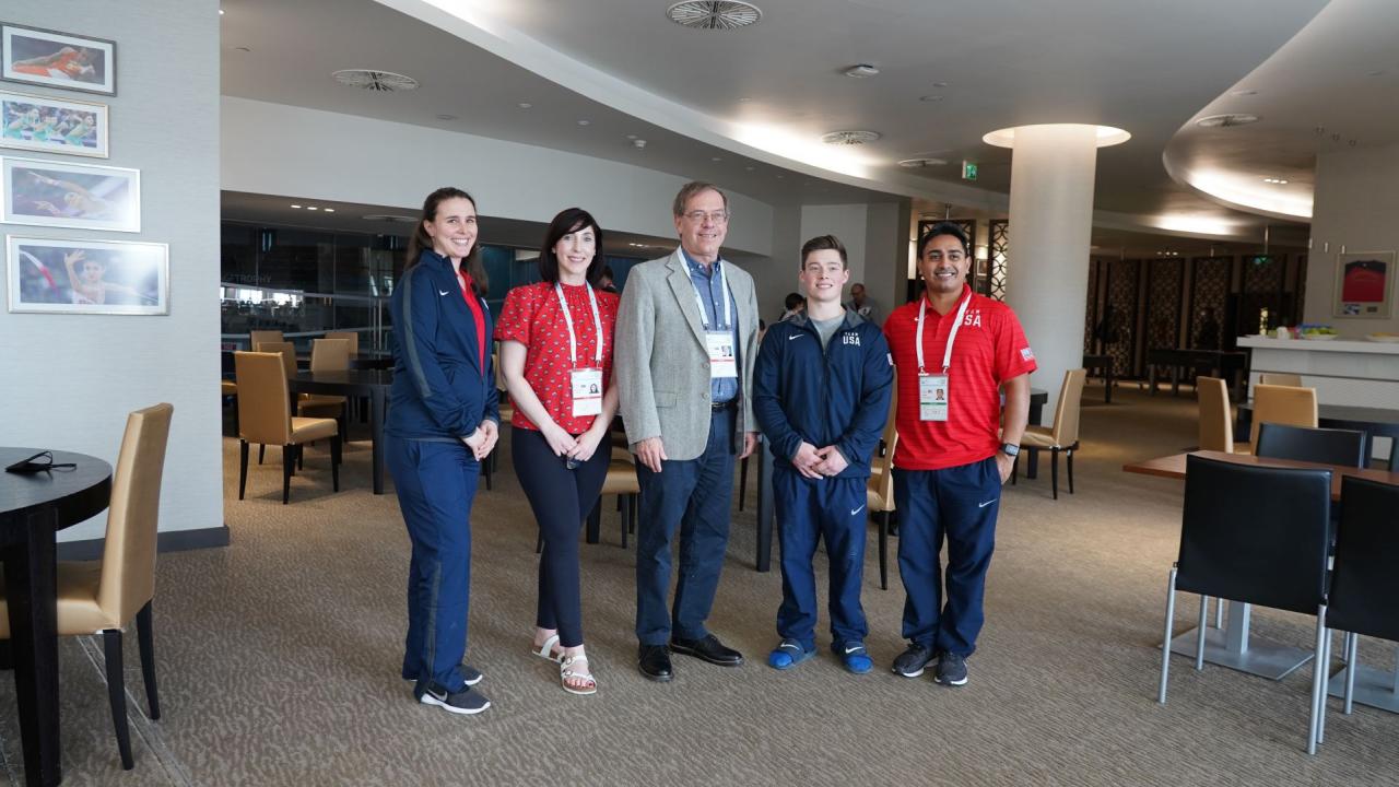 U.S. Ambassador meets with athletes of his country as part of FIG Artistic Gymnastics World Cup in Baku [PHOTO]