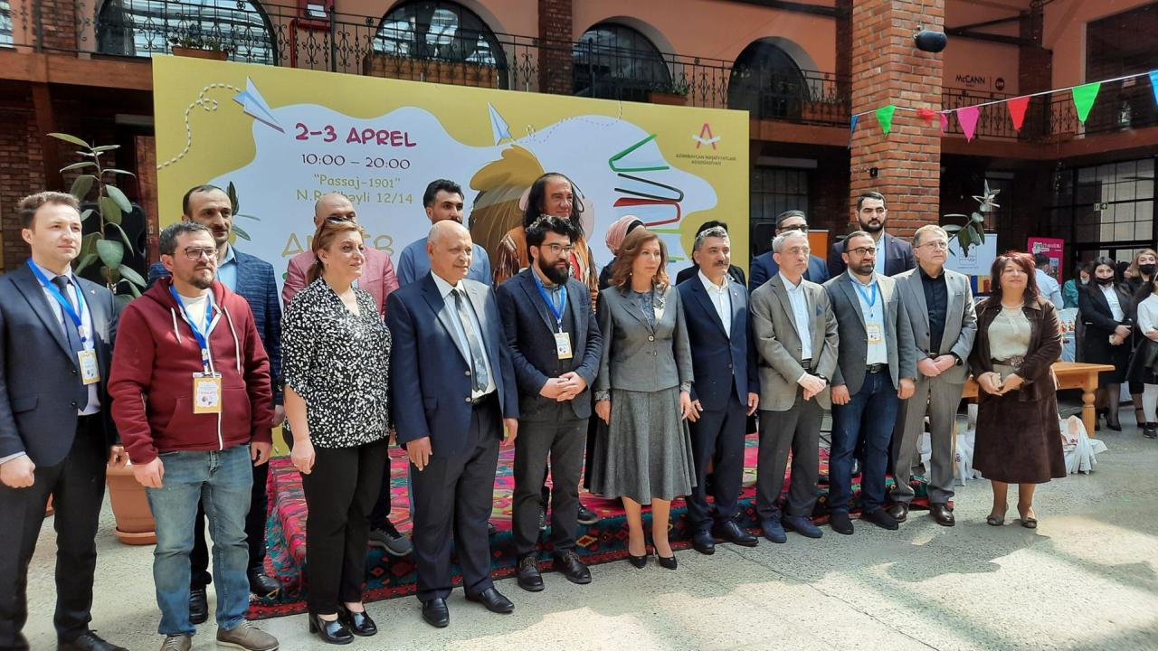 Baku celebrates Int'l Children's Book Day [PHOTO/VIDEO]