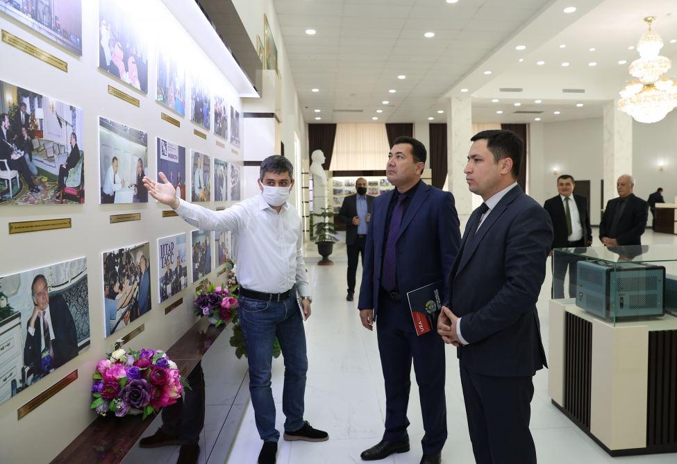 Uzbek UzA news agency keen to cooperate with AZERTAC [PHOTO]