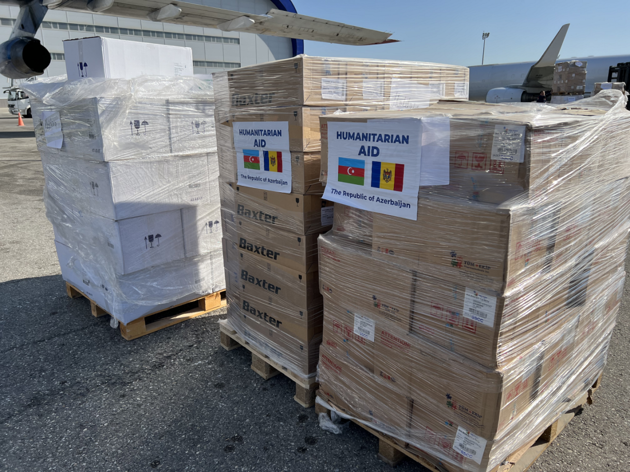 Azerbaijan sends humanitarian aid to Ukrainian IDPs in Moldova [PHOTO]