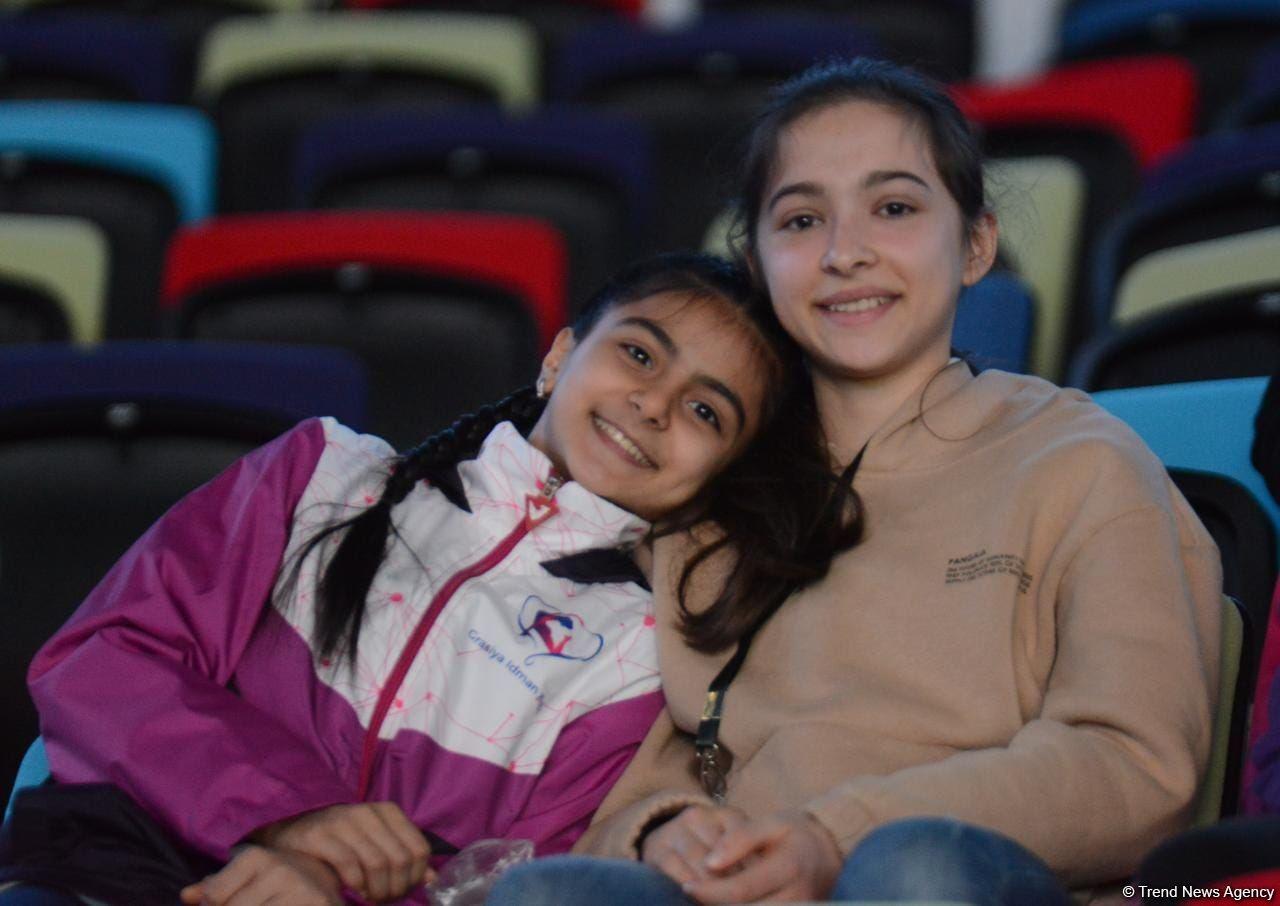 Brightness and beauty - spectators delighted with performance of participants of 9th FIG Rhythmic Gymnastics World Cup in Baku [PHOTO]
