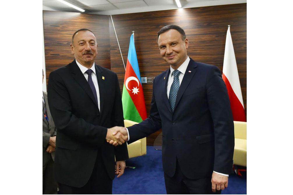 President Ilham Aliyev congratulates Polish president