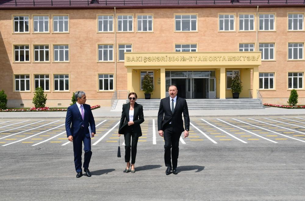 President, First Lady attend opening of secondary school in Baku [UPDATE]