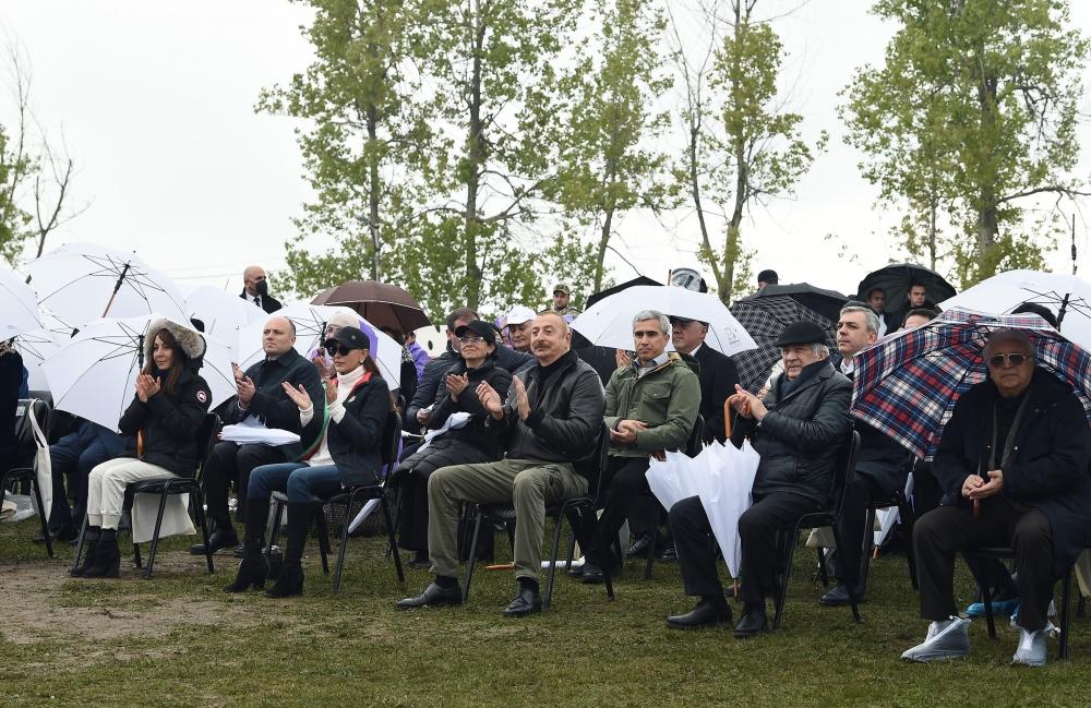 President, First Lady attend opening of Kharibulbul festival in Shusha [PHOTO]