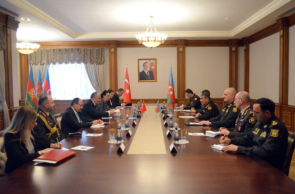 Baku, Ankara vow to further bolster military co-op, improve regional security, peace [PHOTO] - Gallery Image