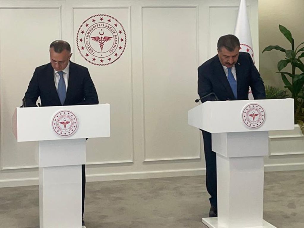 Azerbaijani, Turkish health ministers ink co-op roadmap for 2022-23