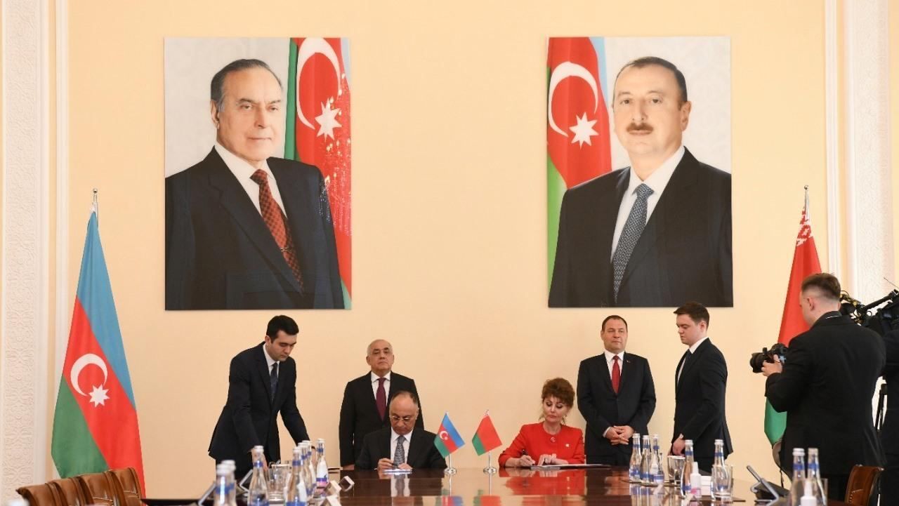 In Baku, Belarus, Azerbaijani premiers ink co-op accords, call for exploring every avenue [PHOTO]