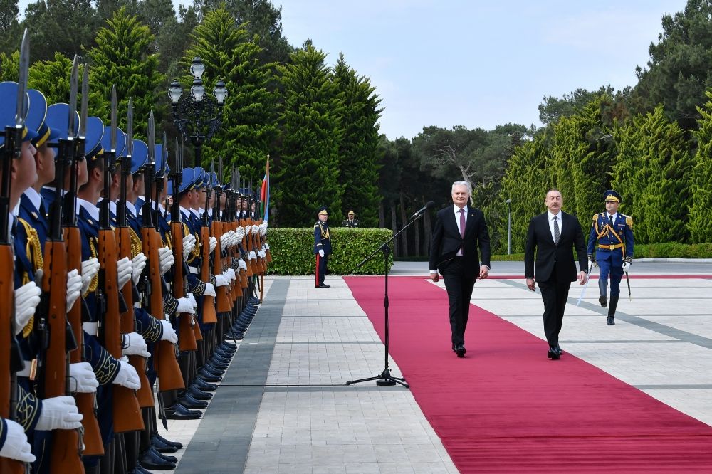 Baku hosts official welcoming ceremony for President of Lithuania [PHOTO/VIDEO]