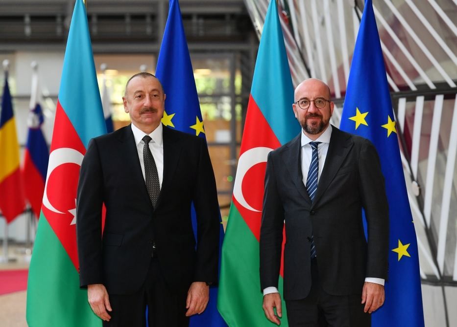 Ahead of meeting Armenian premier, Azerbaijani leader, EC President mull peace process [PHOTO] - Gallery Image