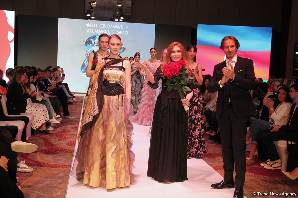 AFW: National designer presents stunning collection, inspired by rose [PHOTO]