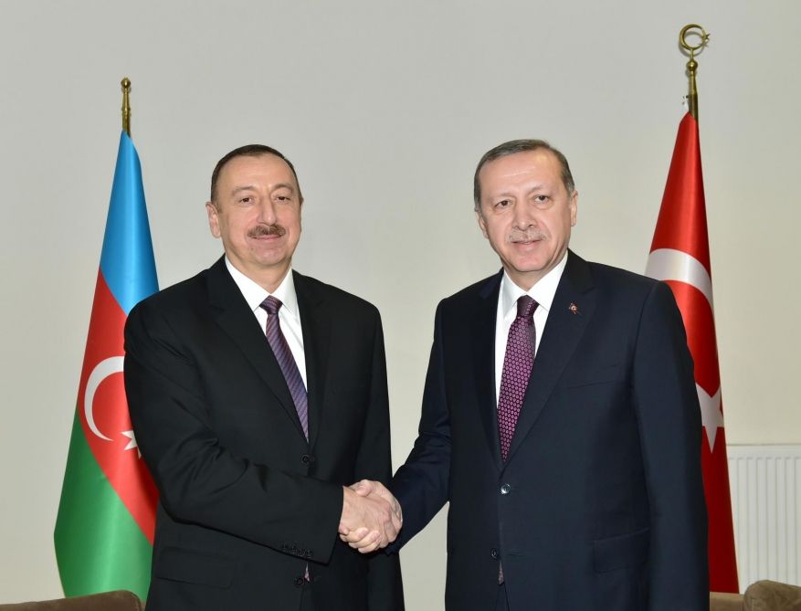Azerbaijani president briefs Turkish leader on outcome of Brussels meeting with Armenian premier