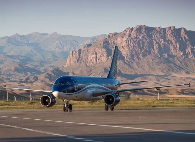 Baku-Nakhchivan flight plane returns to airport due to thunderstorm