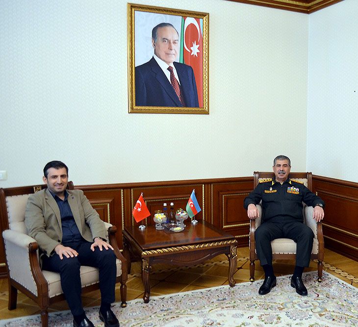Azerbaijani defense chief meets CEO of Turkish Baykar drone company ahead of major event [PHOTO] - Gallery Image