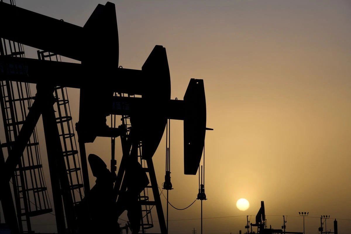 Oil lingers near 2-month high amid global supply concerns