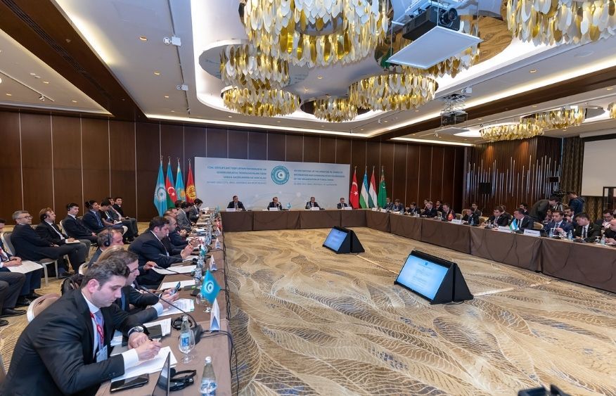 Azerbaijani minister says transforming traditional cities into smart ones main task for future [PHOTO]