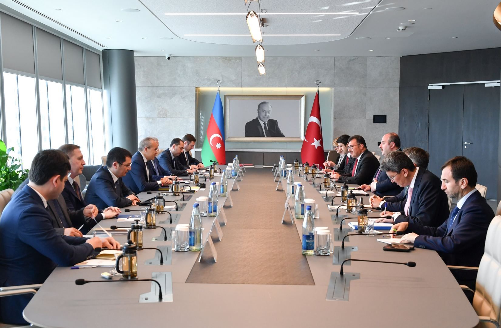 Azerbaijan, Turkey sign MoU on economic partnership [PHOTO]