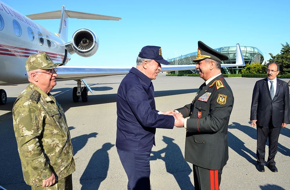 Turkish Defense Minister Hulusi Akar arrives in Azerbaijan [PHOTO]