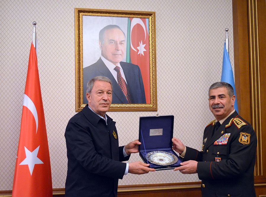 Turkish Defense Minister Hulusi Akar arrives in Azerbaijan [PHOTO] - Gallery Image