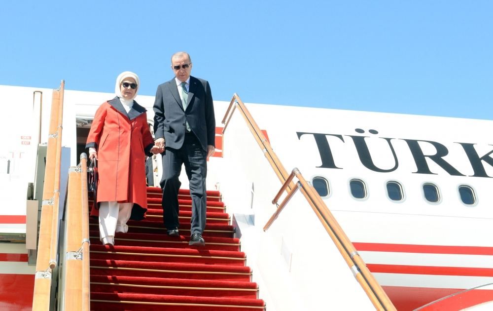 President of Turkey arrives in Azerbaijan for working visit [PHOTO]