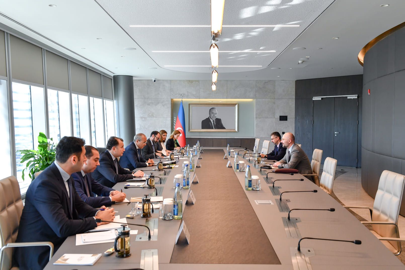 Azerbaijan, European Investment Bank mull joint projects implementation [PHOTO]