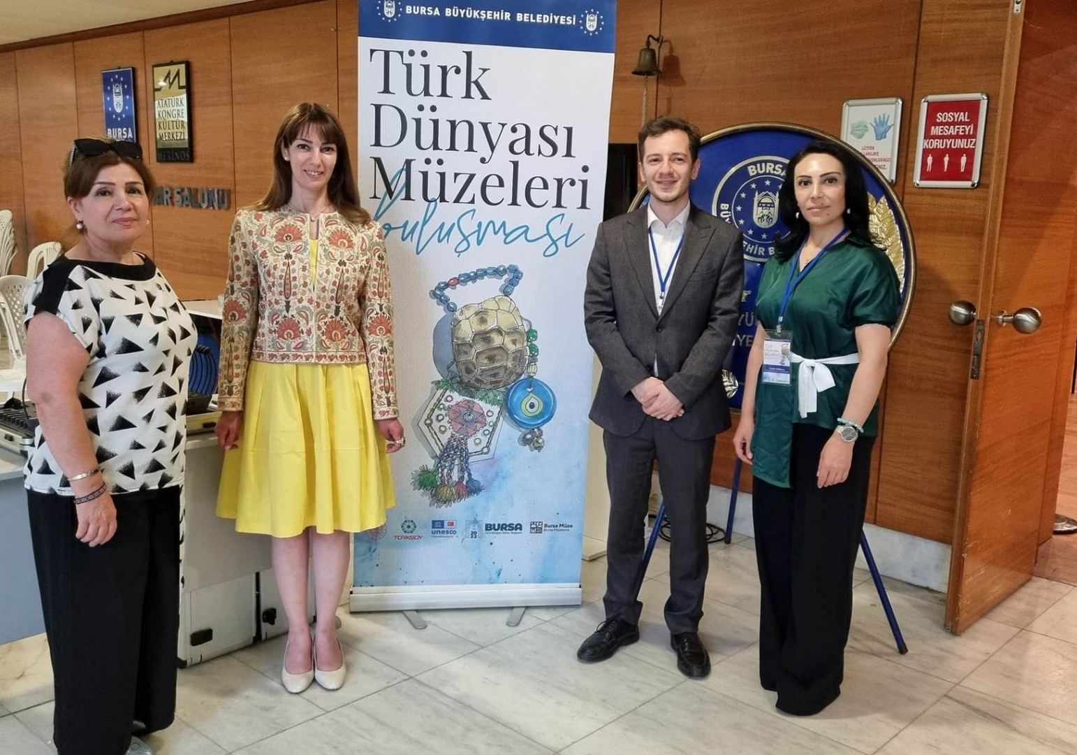 Carpet Museum represented at meeting in Bursa [PHOTO] - Gallery Image