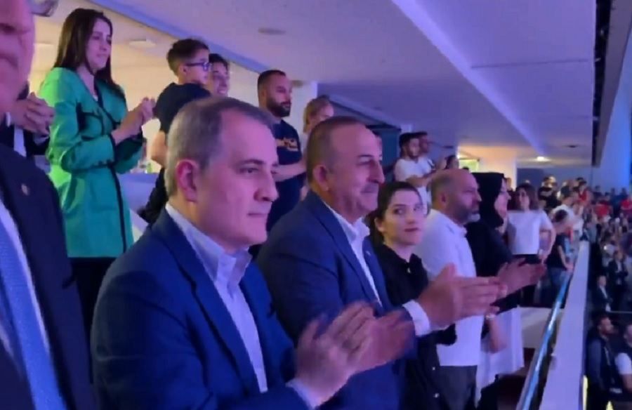 Azerbaijani, Turkish FMs watch game of women's volleyball team in Ankara [VIDEO]