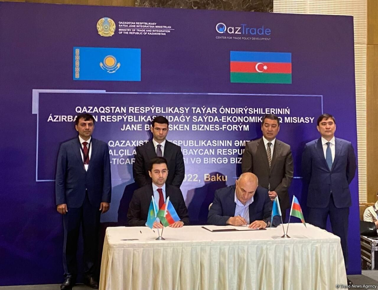 Azerbaijan, Kazakhstan ink several accords on economic cooperation [PHOTO]
