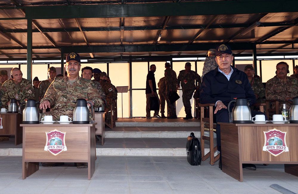 Azerbaijani defense chief watches Efes-2022 int’l drills in Turkiye [PHOTO]