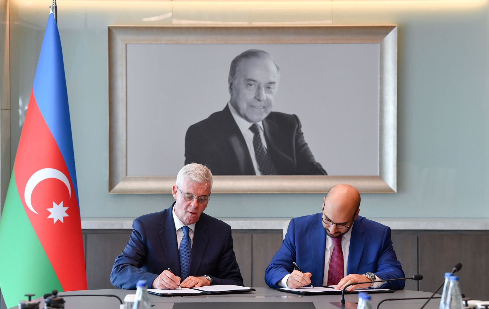 Azerbaijan, Italy ink green energy accord [PHOTO]