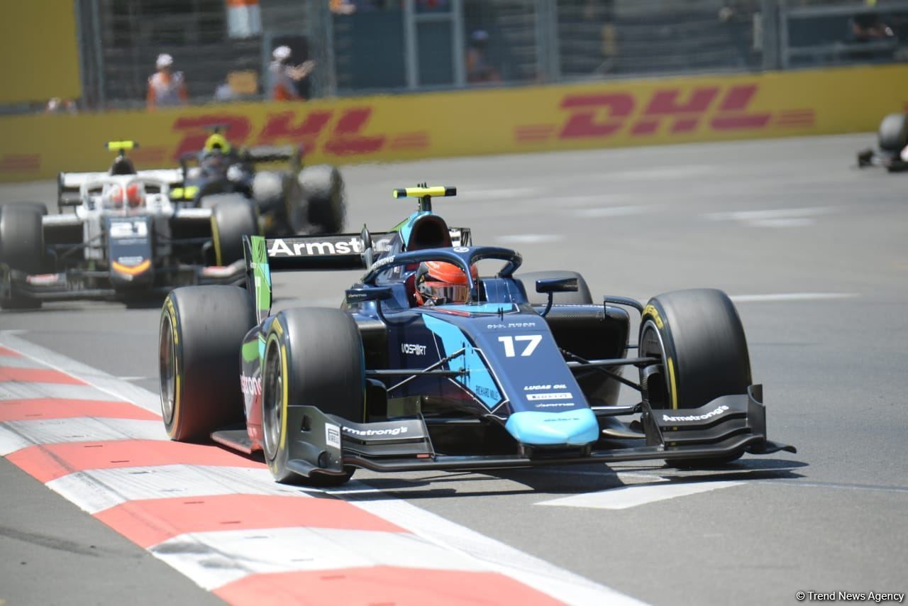 Main Formula 2 race starts in Baku