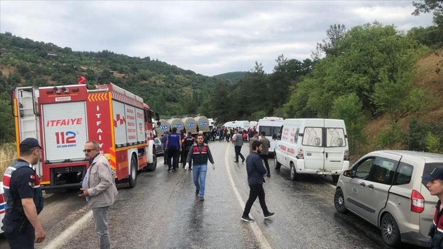 Several killed in traffic accident in Türkiye's west