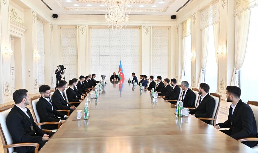 President Aliyev receives members of Azerbaijani national futsal team [UPDATE]