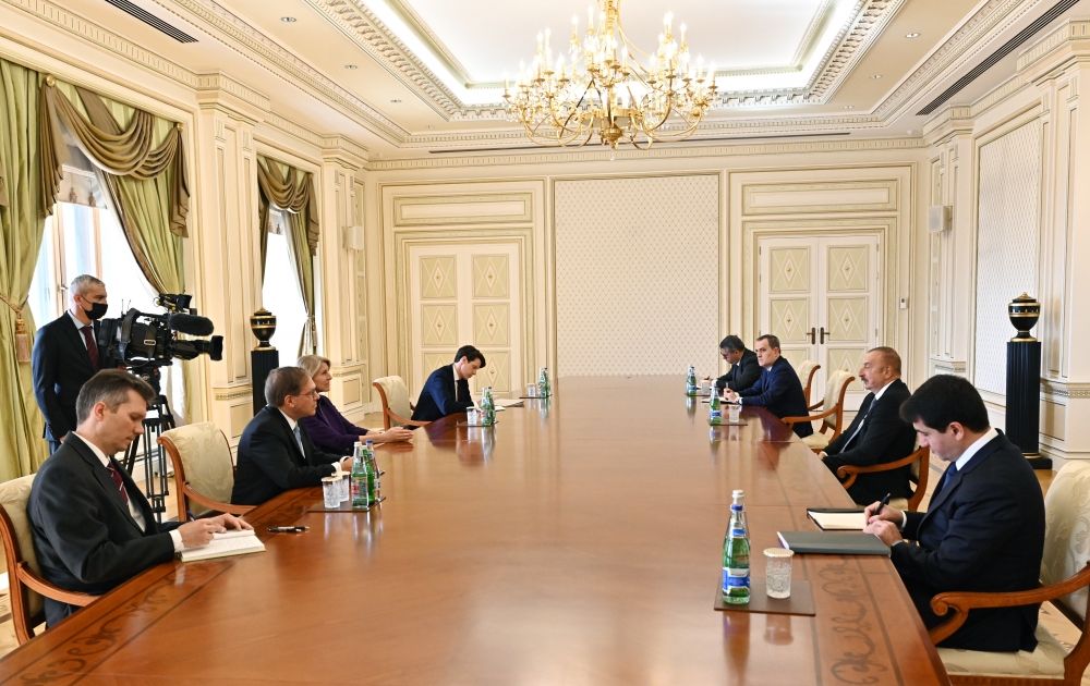 President Ilham Aliyev receives US Assistant Secretary of State [UPDATE]