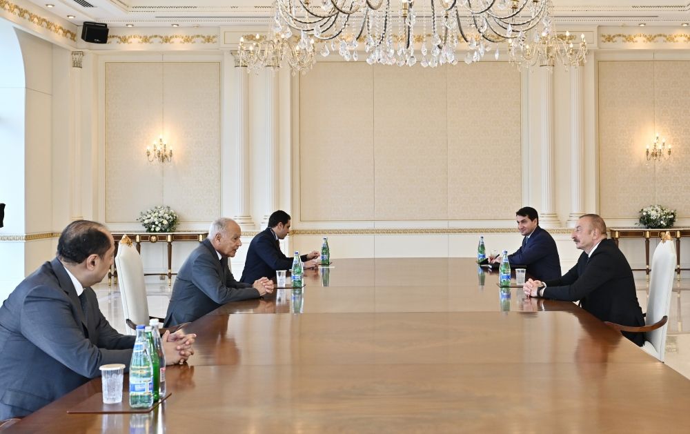 Azerbaijani president receives Arab League Secretary-General [UPDATE]